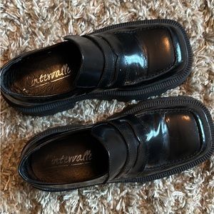 Women’s L’Intervalle Black Lug Sole Loafers